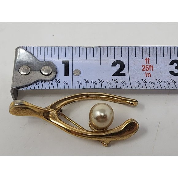 Vintage Gold Tone Brooch Wishbone Shaped With Single Faux Pearl Costume Jewelry - Picture 3 of 4